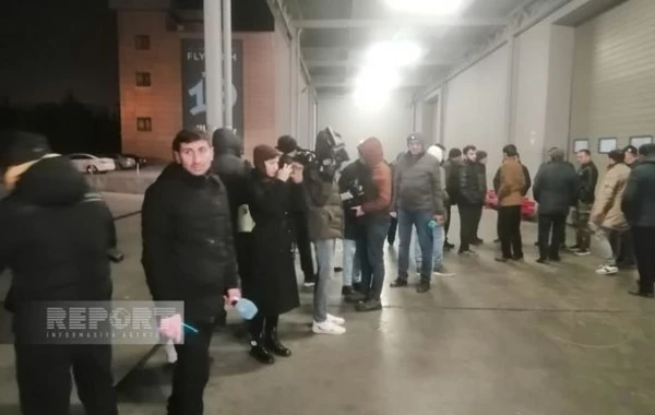 Тела азербайджанских студентов, погибших при землетрясении в Турции, доставлены в Баку - ВИДЕО