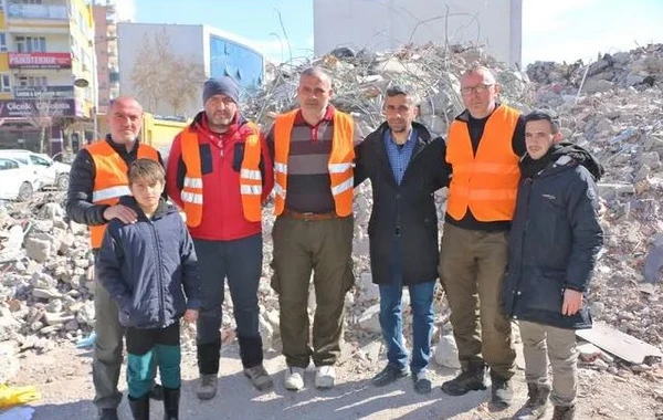 Dağıntılar altında qalan 13 yaşlı qız: “Çıxmağıma mane olursa, ayağımı kəsin!” - FOTO