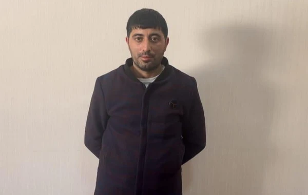 Azərbaycanda sürücü avtomobili polislərin üzərinə sürüb - FOTO