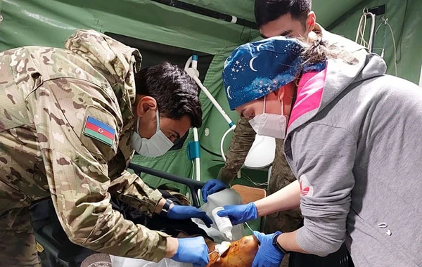 Hərbi tibb personalımızın Kahramanmaraşda fəaliyyəti davam edir - FOTO
