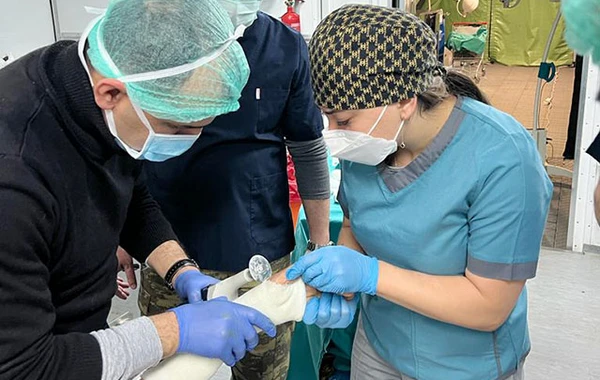 Hərbi tibb personalımızın Kahramanmaraşda fəaliyyəti davam edir - FOTO