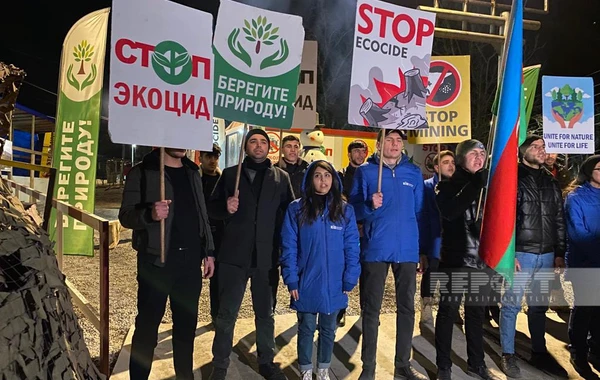Акция протеста на дороге Ханкенди-Лачын продолжается и в вечерние часы - ФОТО