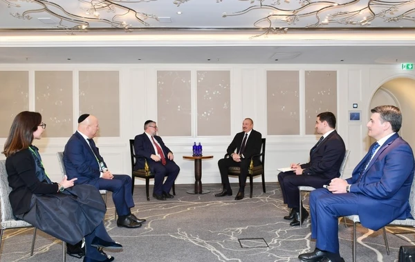 Prezident İlham Əliyev Münxendə Avropa Ravvinləri Konfransının prezidenti ilə görüşüb - FOTO