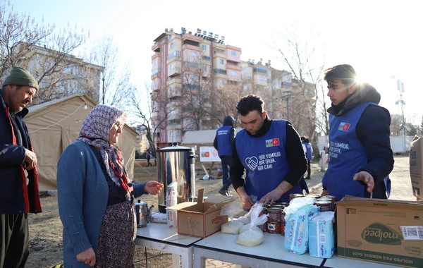 Azərbaycan könüllüləri Adıyamana gedib, zəlzələdən zərərçəkən uşaqlara dəstək veriblər - FOTO