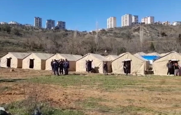 Azərbaycan xilasediciləri Kahramanmaraşda 3 ünvanda növbəti çadır şəhərcikləri qurub - FOTO/VİDEO