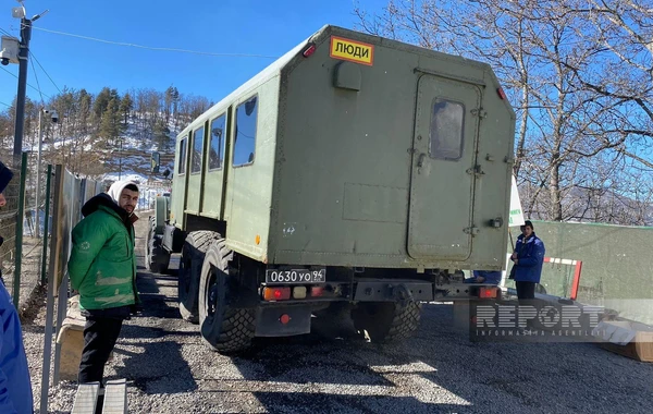 По дороге Ханкенди-Лачын беспрепятственно проехали 45 автомобилей миротворцев - ОБНОВЛЕНО + ФОТО