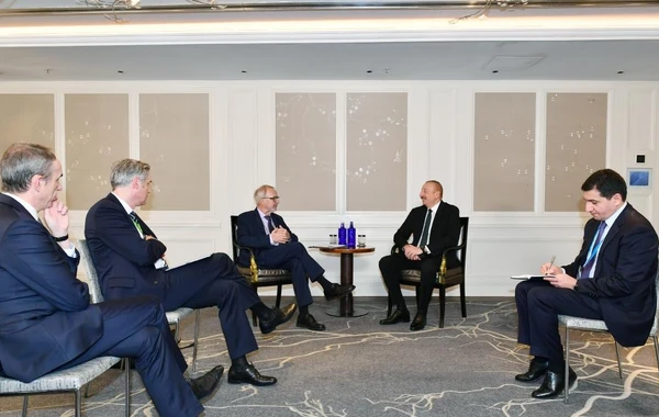 Prezident İlham Əliyev Münxendə Avropa İnvestisiya Bankının prezidenti ilə görüşüb - FOTO
