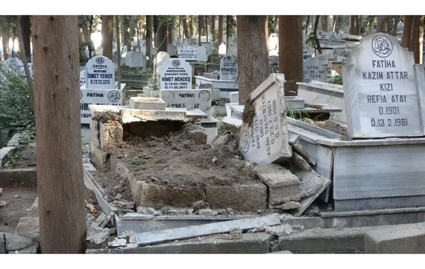 Türkiyədə dəhşətli zəlzələdə məzar daşları dağılıb, qəbirlər açılıb - FOTO