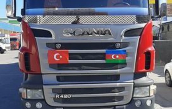 Из Азербайджана в Турцию отправлено 5 домов модульного типа - ФОТО