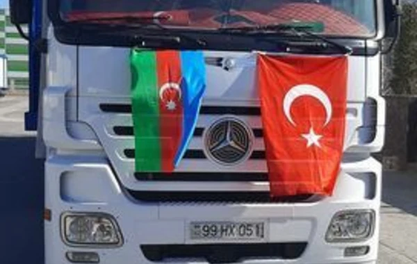 Из Азербайджана в Турцию отправлено 5 домов модульного типа - ФОТО