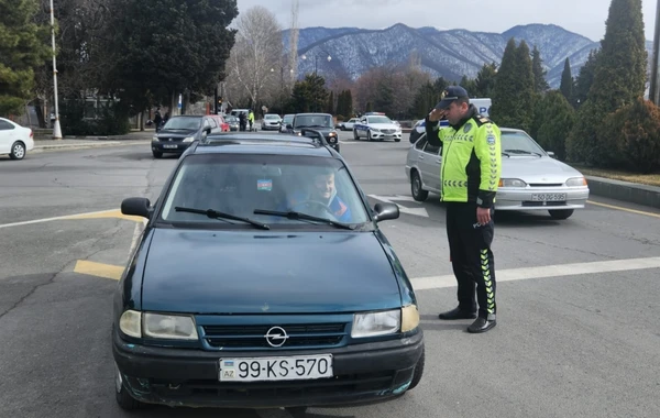 Qaydalara riayət etməyən sürücülər barəsində qanunamüvafiq tədbir görülüb - FOTO