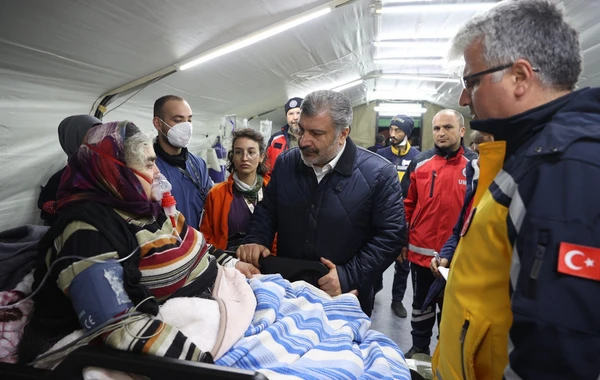 Türkiyəli Nazir: “Axtarış-xilasetmə işləri bitmədən saqqalımı kəsmək içimdən gəlmədi” - FOTO