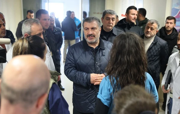 Türkiyəli Nazir: “Axtarış-xilasetmə işləri bitmədən saqqalımı kəsmək içimdən gəlmədi” - FOTO