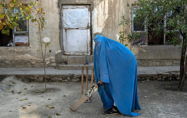 Əfqan qızlar "Taliban"dan gizli belə məşq edirlər - FOTO