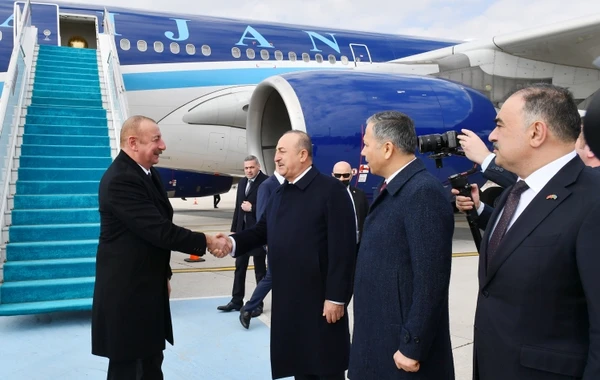 İlham Əliyev Türkiyəyə işgüzar səfərə gedib - FOTO/VİDEO - YENİLƏNİB