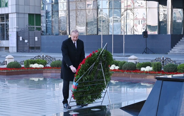 Президент Ильхам Алиев посетил памятник Ходжалинскому геноциду - ФОТО
