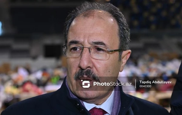 Cahit Bağçı Xocalı qurbanlarını şeirlə andı: “Sizdəki yaranın özü bizdədir!” - FOTO