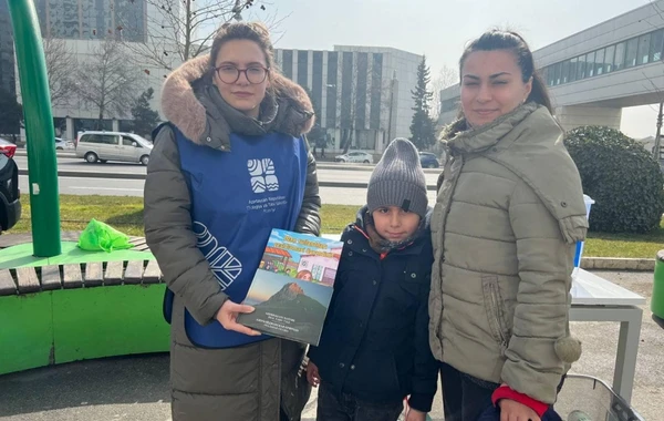 Şüşə, işlənmiş batareya və plastik tullantı təhvil verən vətəndaşlara ağac tingləri paylanılıb - FOTO
