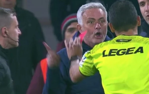 Joze Mourinyo qırmızı vərəqə alıb texniki zonadan qovuldu