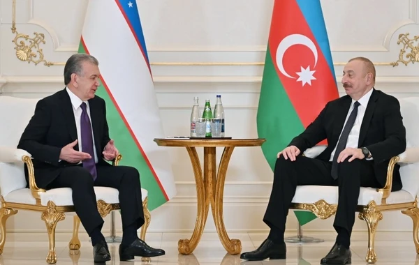Azərbaycan Prezidenti İlham Əliyev Özbəkistan Prezidenti Şavkat Mirziyoyev ilə görüşüb - FOTO - YENİLƏNİB