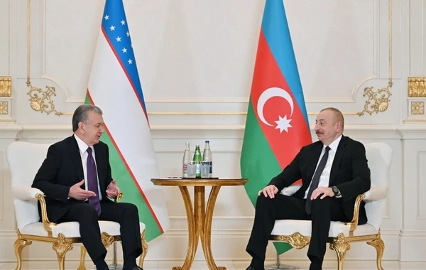 Azərbaycan Prezidenti İlham Əliyev Özbəkistan Prezidenti Şavkat Mirziyoyev ilə görüşüb - FOTO - YENİLƏNİB