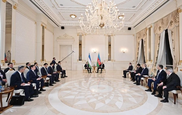 Azərbaycan Prezidenti İlham Əliyev Özbəkistan Prezidenti Şavkat Mirziyoyev ilə görüşüb - FOTO - YENİLƏNİB