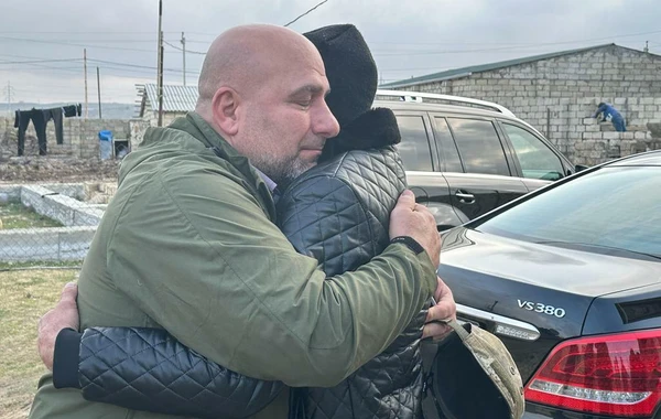 Bir fotosu ilə məşhurlaşan Sərvərə ev müjdəsi - FOTO