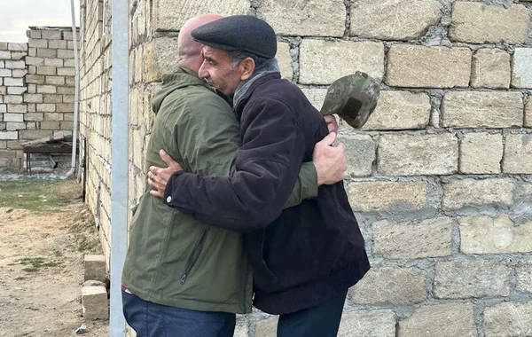Bir fotosu ilə məşhurlaşan Sərvərə ev müjdəsi - FOTO