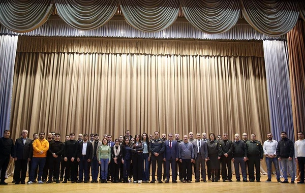 Hərbi vətənpərvərlik mövzusunda xəbər hazırlayan media nümayəndələri ilə görüş keçirilib - FOTO
