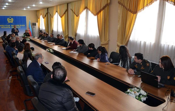 Hərbi vətənpərvərlik mövzusunda xəbər hazırlayan media nümayəndələri ilə görüş keçirilib - FOTO