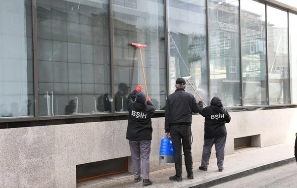 Bu gün Bakının 370 küçəsi yuyulub - FOTO