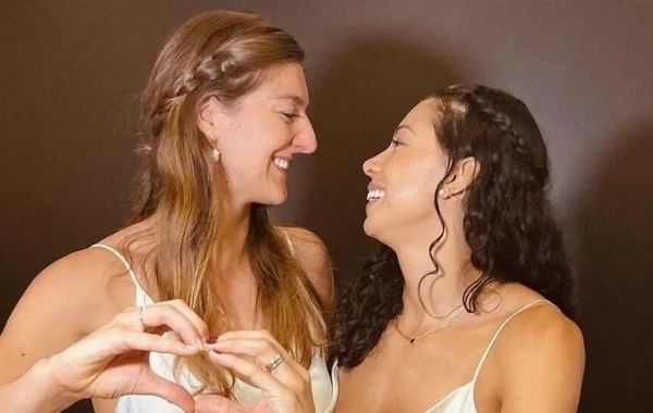 Azərbaycanda oynamış voleybolçu HƏMCİNSİ İLƏ EVLƏNDİ - FOTO