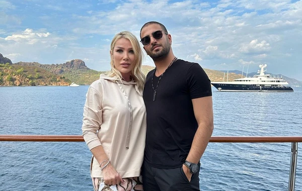 60 yaşlı Seda Sayan 36 yaşlı ərindən boşanır - FOTO