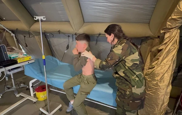 МЧС: 3016 человек получили высококвалифицированную медпомощь в зоне землетрясения в Турции - ВИДЕО