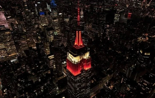 "Empire State" Türkiyə bayrağı rəngində işıqlandırıldı - FOTO