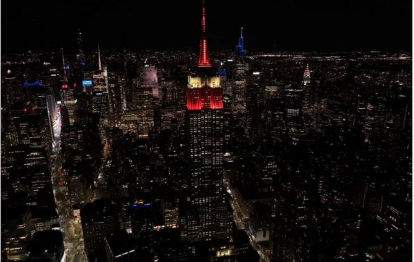 "Empire State" Türkiyə bayrağı rəngində işıqlandırıldı - FOTO