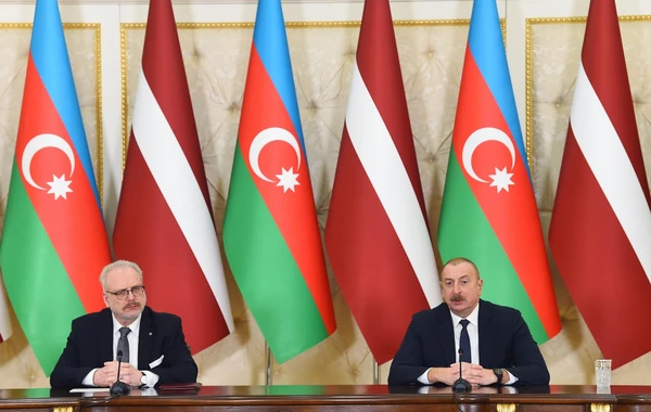 Azərbaycan və Latviya prezidentləri mətbuata bəyanatlarla çıxış ediblər - FOTO - YENİLƏNİB