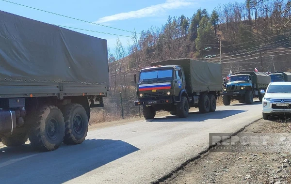 По дороге Ханкенди-Лачын беспрепятственно проехали 56 автомобилей российских миротворцев - ОБНОВЛЕНО + ФОТО