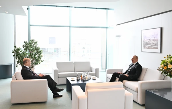Prezident İlham Əliyevin Berlində Almaniya Kansleri Olaf Şolts ilə təkbətək görüşü olub - YENİLƏNİB - FOTO