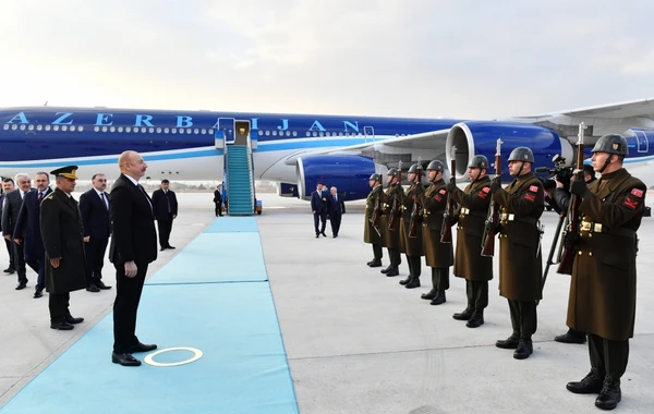 Azərbaycan Prezidenti İlham Əliyev Türkiyəyə səfərdədir - FOTO