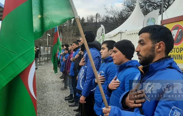 Bu gün Xankəndi-Laçın yolundan sülhməramlıların 14 avtomobili maneəsiz keçid edib - YENİLƏNİB