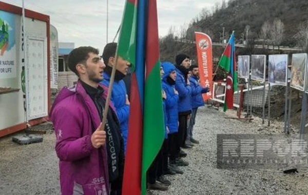 Автомобили миротворцев беспрепятственно проехали по дороге Ханкенди - Лачын - ОБНОВЛЕНО + ФОТО