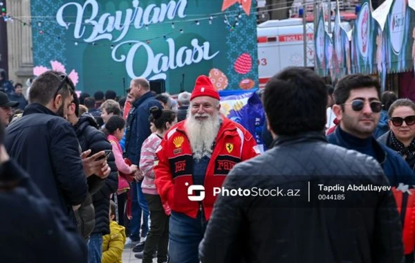 Bakıda Novruz bayramı ab-havası - FOTOREPORTAJ