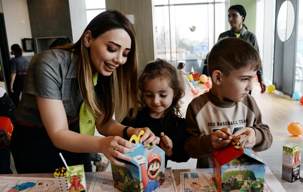 Xətai rayonunun İH-nin təşəbbüsü və təşkilatçılığı, McDonald’s və Blu Rezidens-in dəstəyi ilə şəhid uşaqları üçün tədbir keçirilib - FOTO
