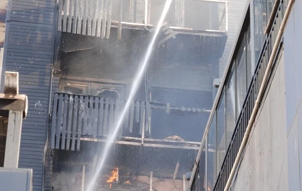 İstanbulda hotel yandı: Ölən və yaralananlar var - FOTO