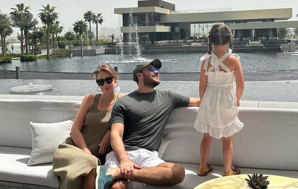 Emin Ağalarovun qızı və həyat yoldaşı ilə Dubay istirahəti - FOTO