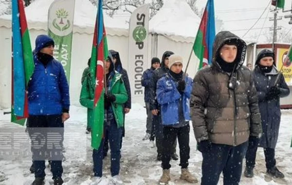 Акция протеста на дороге Ханкенди - Лачын продолжается уже 111 дней - ФОТО