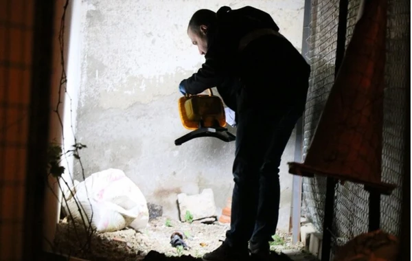 Sərxoş kişi köhnə sevgilisinin evinə molotov kokteyli atdı - FOTO