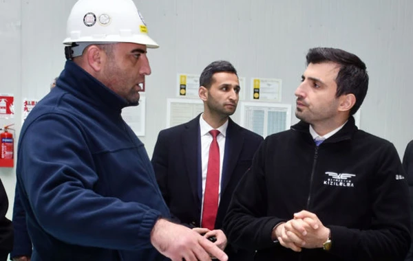 Selçuk Bayraktar Sumqayıt Kimya Sənaye Parkında olub - FOTO Selçuk Bayraktar Sumqayıt Kimya Sənaye Parkında olub - FOTO