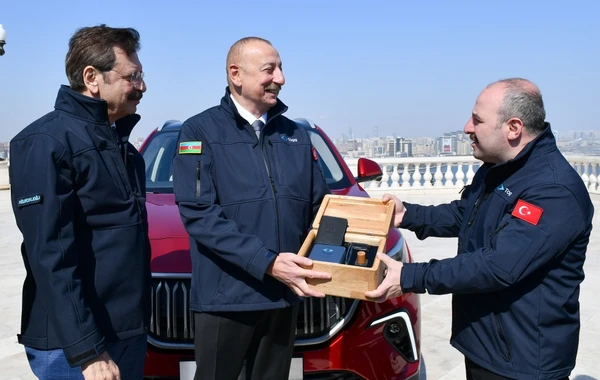 Ильхаму Алиеву представлен первый турецкий электромобиль Togg - ФОТО